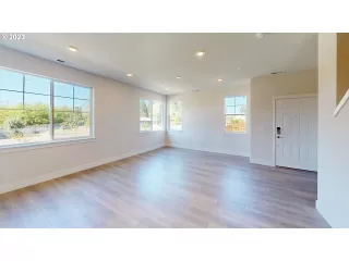 Photo #2: 23342278 Listing