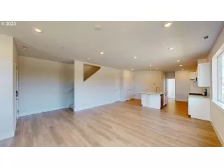 Photo #3: 23342278 Listing