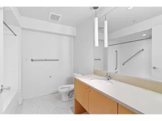 Photo #2: 23342702 Listing