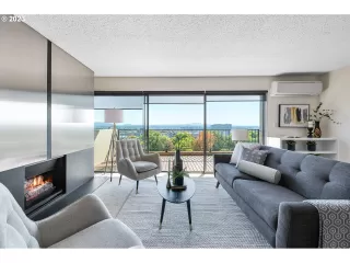 Photo #5: 23343120 Listing