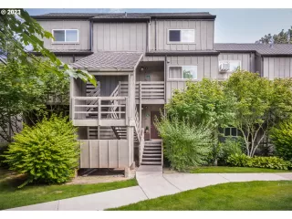 Photo #1: 23343323 Listing