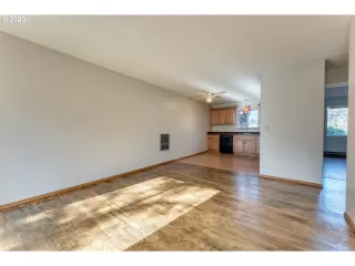 Photo #2: 23343465 Listing