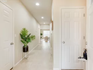 Photo #3: 23343776 Listing