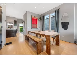 Photo #6: 23343876 Listing