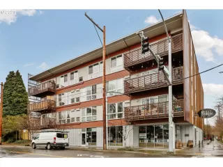 Photo #3: 23343973 Listing