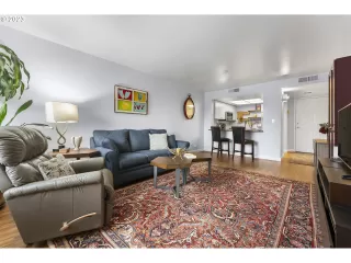 Photo #5: 23345513 Listing