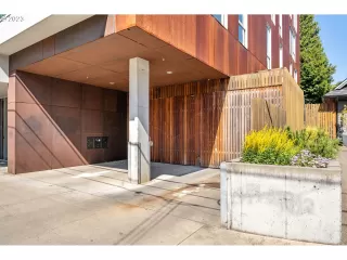 Photo #3: 23345791 Listing 