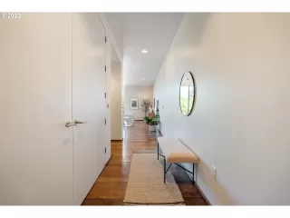 Photo #5: 23345791 Listing 