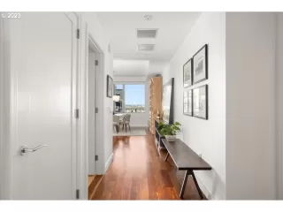 Photo #4: 23345849 Listing