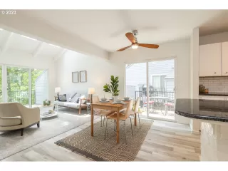 Photo #4: 23346026 Listing