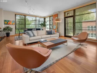 Photo #2: 23347764 Listing 