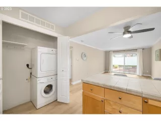 Photo #2: 23350822 Listing