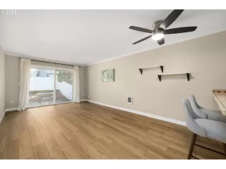 Photo #5: 23350822 Listing