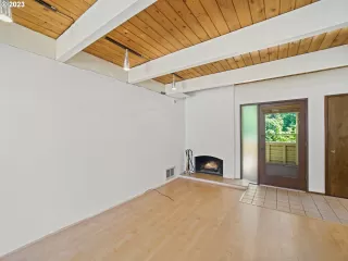 Photo #6: 23351288 Listing 