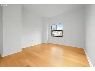 Photo #3: 23351378 Listing 