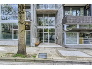 Photo #1: 23351686 Listing 