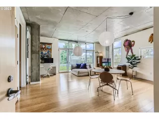 Photo #3: 23351686 Listing 