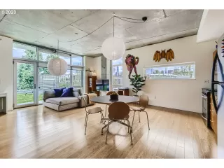 Photo #4: 23351686 Listing 