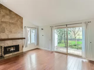 Photo #5: 23352937 Listing 