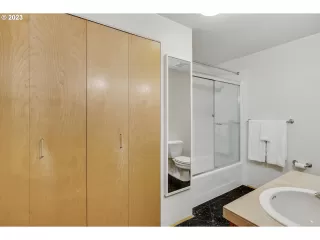 Photo #1: 23353294 Listing 