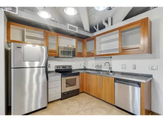 Photo #2: 23353294 Listing 