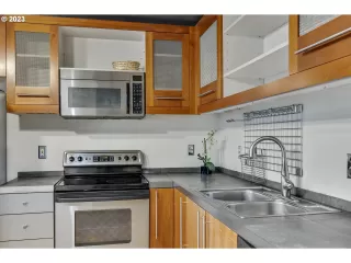 Photo #3: 23353294 Listing 