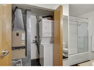 Photo #5: 23353294 Listing 