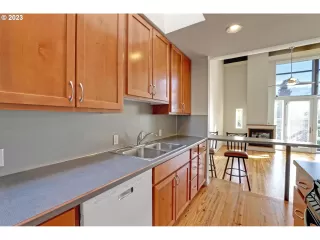 Photo #1: 23353660 Listing