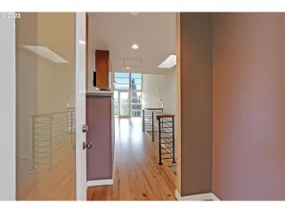 Photo #5: 23353660 Listing