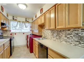 Photo #2: 23353681 Listing