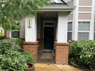 Photo #2: 23353723 Listing