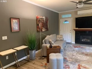 Photo #6: 23353723 Listing