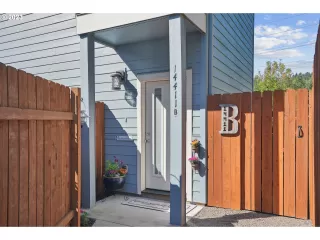 Photo #4: 23354144 Listing