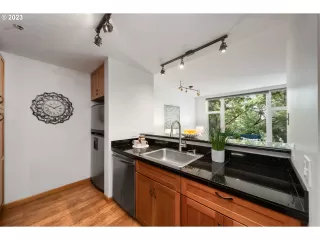 Photo #2: 23354232 Listing 