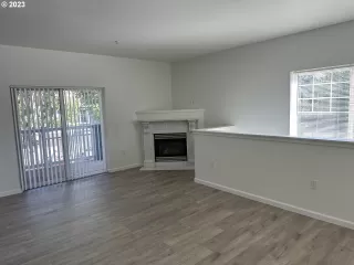 Photo #2: 23354285 Listing