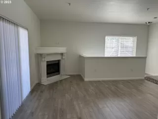 Photo #3: 23354285 Listing