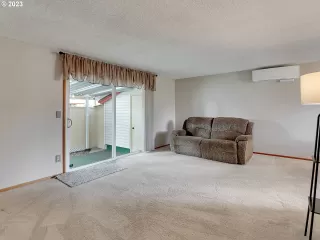 Photo #4: 23354742 Listing 