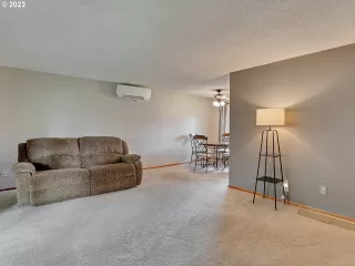 Photo #6: 23354742 Listing 