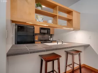 Photo #3: 23355685 Listing