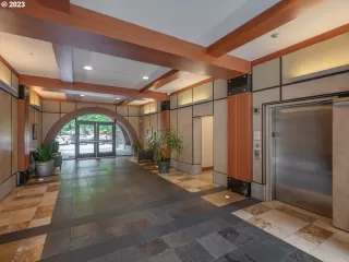 Photo #6: 23355685 Listing