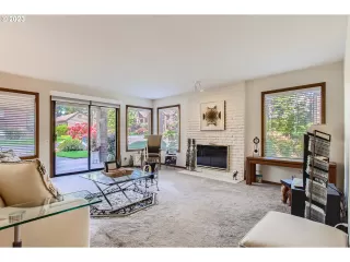 Photo #4: 23356058 Listing 