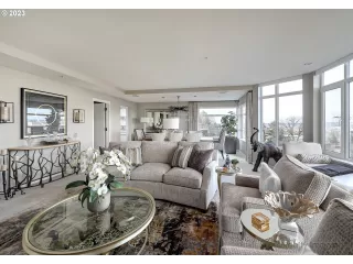 Photo #2: 23356385 Listing