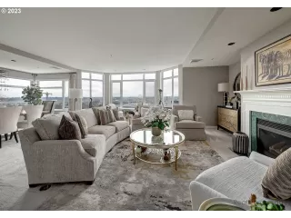 Photo #3: 23356385 Listing