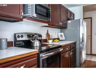 Photo #6: 23358713 Listing 