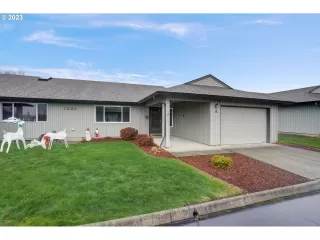 Photo #2: 23360393 Listing