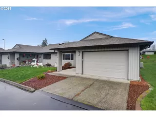 Photo #3: 23360393 Listing