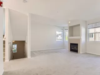 Photo #5: 23360477 Listing 