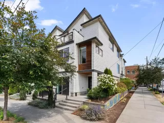 Click for more information on MLS # 23360709 : 4314 N MICHIGAN AVE More Details about MLS # 23360709 : 4314 N MICHIGAN AVE