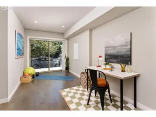 Photo #5: 23360709 Listing