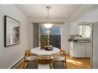 Photo #6: 23360911 Listing 